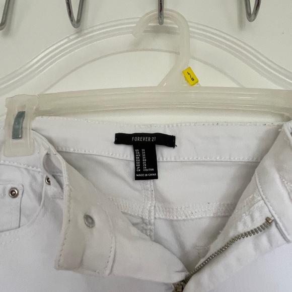 ⚡️ Forever 21 White Jeans - Picture 2 of 2
